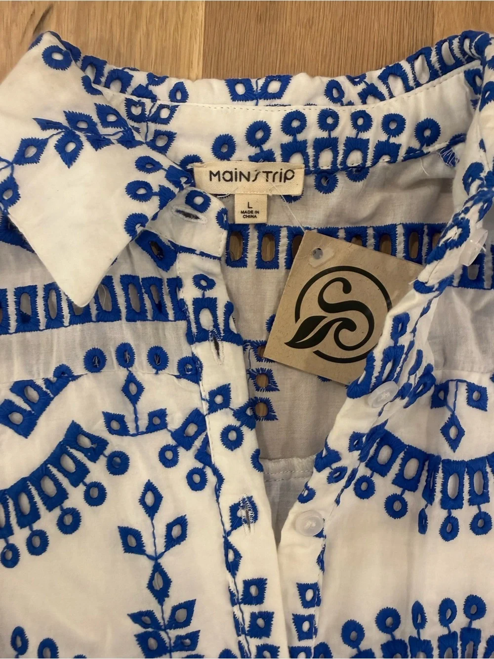 NWT Boutique Blue and White Embroidery Short Sleeve Romper - Picture 4 of 5